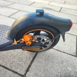 Használt Segway Ninebot F40D - elektromos roller - 36V - 350W - 10,2Ah (fekete-narancssárga)