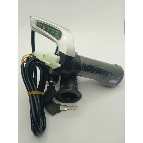 Markolatos gázkar - Elektromos roller alkatrész - Gyújtáskapcsolóval - 48V