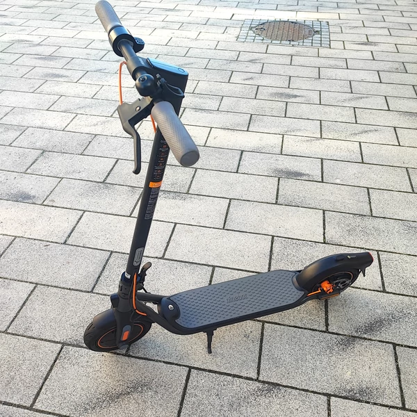 Használt Segway Ninebot F20d - elektromos roller - 36V - 250W 